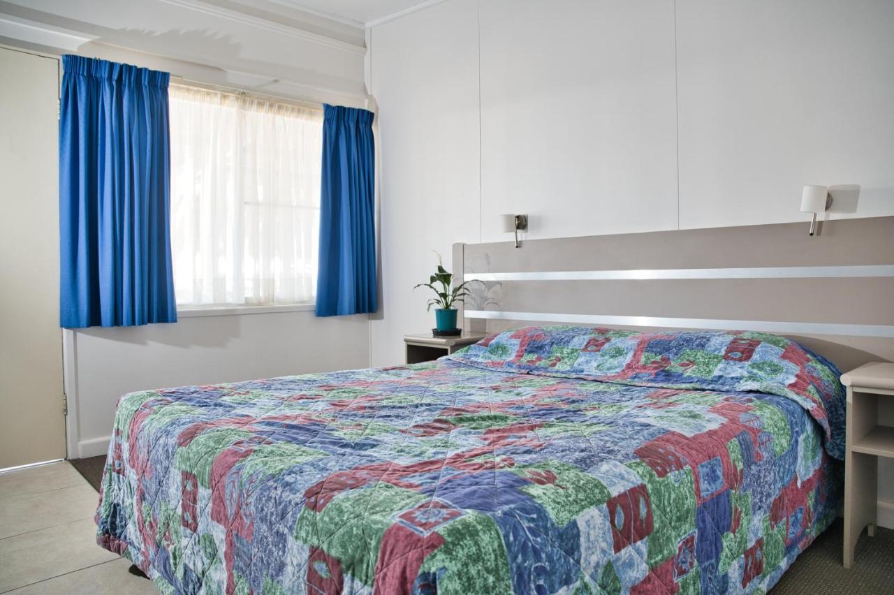 Motel Myall Далби Екстериор снимка