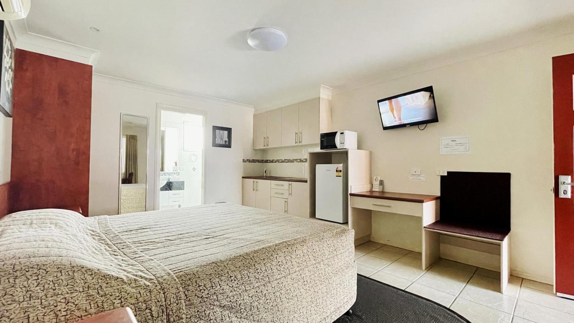 Motel Myall Далби Екстериор снимка