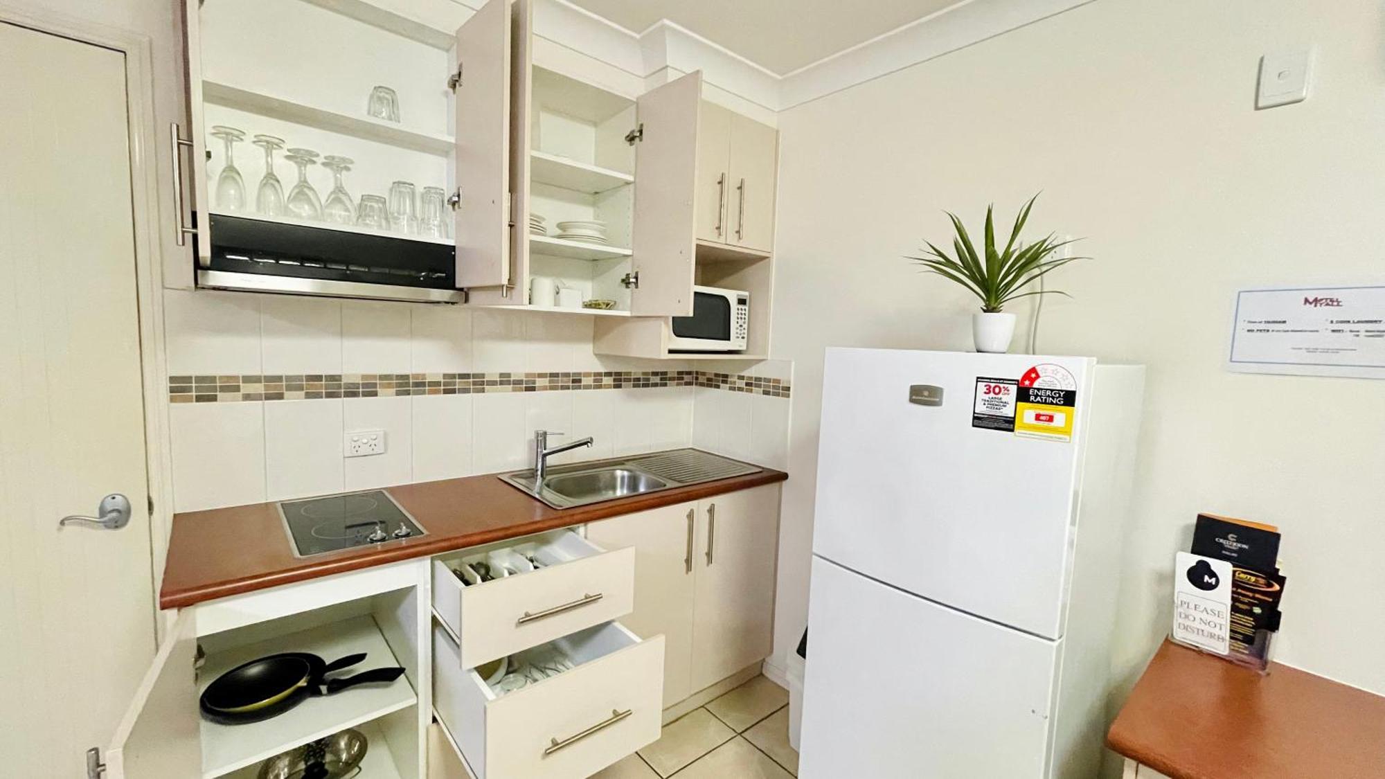 Motel Myall Далби Екстериор снимка