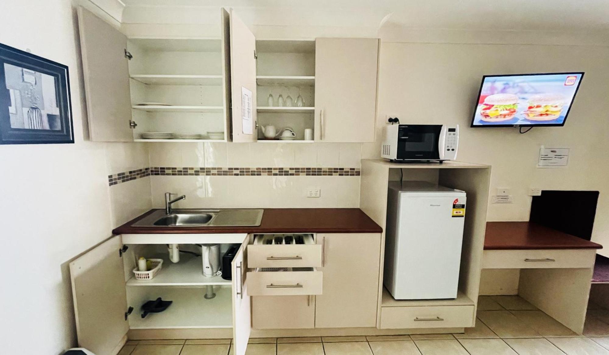 Motel Myall Далби Екстериор снимка